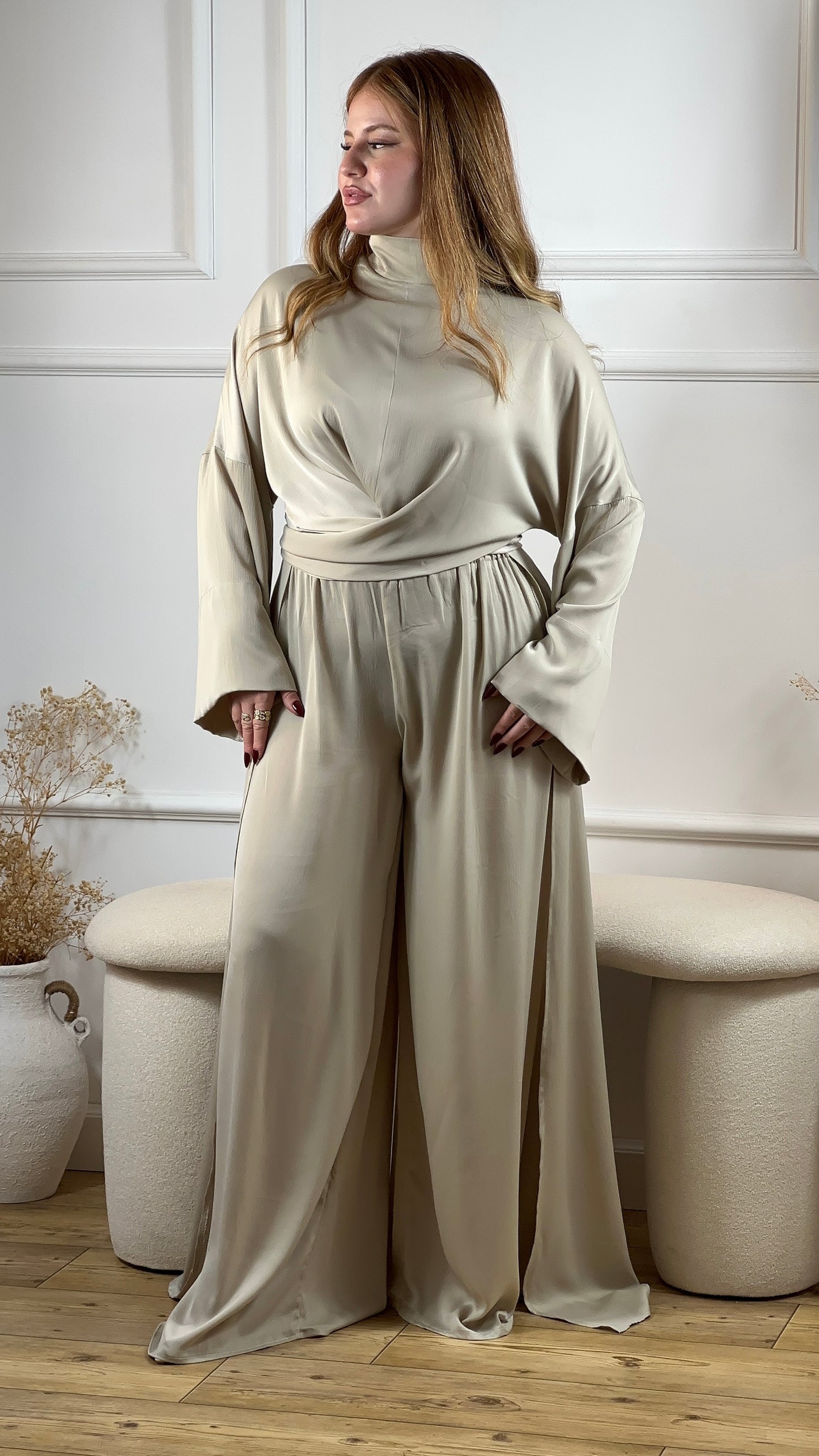 (Loose-fit satin set) ‏ ‏ ‏ طقم الروسي