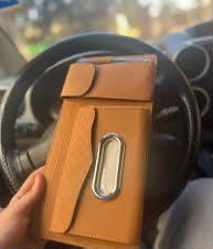 منضم أوراق السيارة